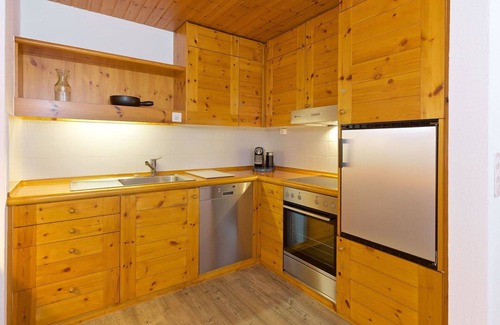 Lenzerheide Apartment | Cosy apartment for 2 people with TV and balcony