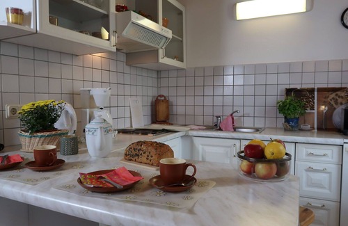 Wesenberg Apartment | Cosy apartment for 4 guests with TV, pets allowed and parking