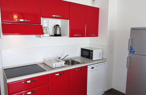 Macinaggio Apartment | Cosy apartment for 4 people with A/C, TV, terrace, pets allowed and parking