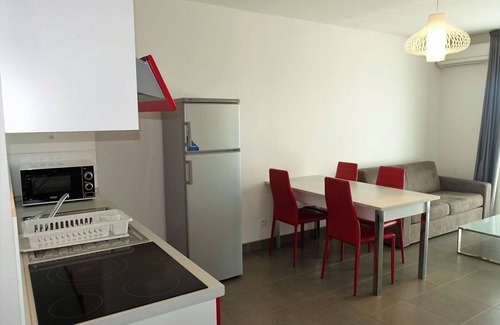 Macinaggio Apartment | Cosy apartment for 4 people with A/C, TV, terrace, pets allowed and parking