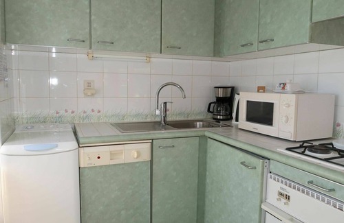 Pont-l'Abbe Apartment | Cosy apartment for 4 people with WIFI, TV, terrace and parking
