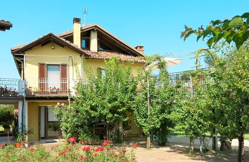 Cortiglione Apartment | Cosy apartment for 3 people with WIFI, TV, terrace, pets allowed and parking