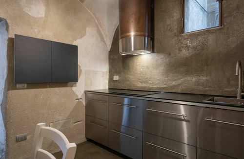 Civezza Apartment | Cosy apartment for 3 people with WIFI, TV and balcony