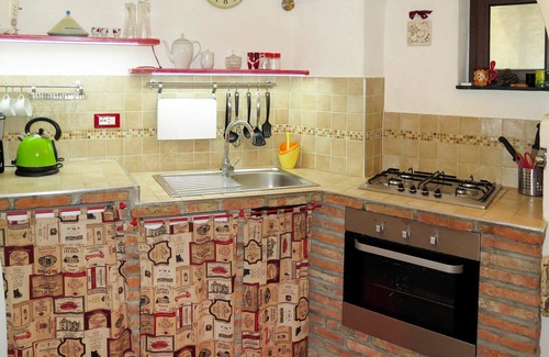 Pietrabruna Apartment | Cosy apartment for 4 people with WIFI, A/C, TV, terrace and pets allowed