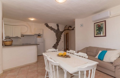La Ciaccia Apartment | Cosy apartment for 8 people with WIFI, A/C, TV, terrace, pets allowed and parking
