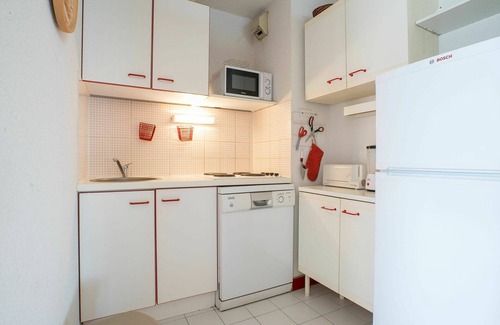 La Petite Motte Apartment | Cosy apartment for 6 people with WIFI, TV, terrace, pets allowed and parking