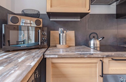 Mont-de-Lans Apartment | Cosy apartment in the heart of the mountains, a stone's throw from the chairlift. 4 CH. All comfort