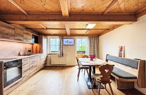 Ramsau am Dachstein Villa | Cosy apartment in villa for 3 people with WIFI, TV, balcony and pets allowed