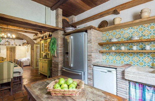 Rocca di Papa Villa | Cosy apartment in villa for 13 people with WIFI, A/C, private pool, TV, patio and parking