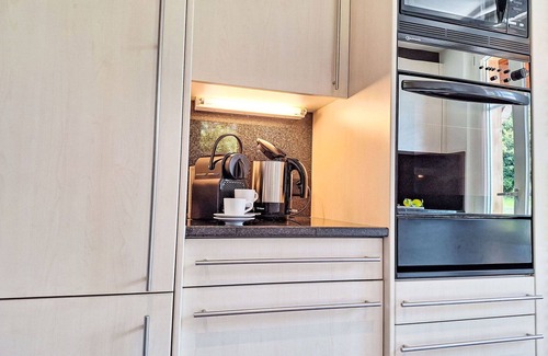 Niederried bei Interlaken House | Cosy apartment in villa for 8 people with WIFI, TV, balcony and panoramic view