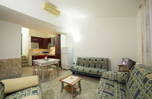 Villaputzu Villa | Cosy apartment in villa for 6 guests with A/C, TV and parking