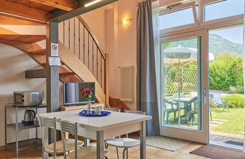 Consiglio di Rumo House | Cosy apartment in villa for 4 guests with A/C, WIFI, TV, patio, pets allowed and parking