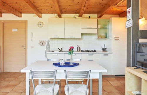 Consiglio di Rumo House | Cosy apartment in villa for 4 guests with A/C, WIFI, TV, patio, pets allowed and parking