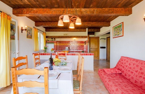 Bauduen Villa | Cosy apartment in villa for 6 people with WIFI, TV, terrace, pets allowed and panoramic view
