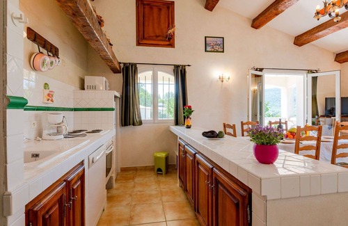Bauduen Villa | Cosy apartment in villa with WIFI, TV, balcony, pets allowed, panoramic view and parking