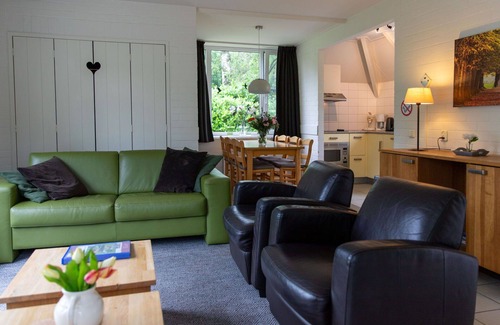 Municipality of Dalfsen House | Cosy apartment in villa for 4 people with pool, WIFI, TV and terrace