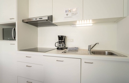 Klemskerke House | Cosy apartment in villa for 4 people with WIFI, A/C, TV, terrace and pets allowed
