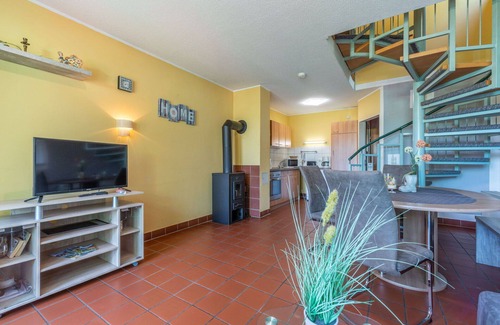 Zandt House | Cosy apartment in villa for 6 guests with WIFI, TV, terrace, pets allowed and parking