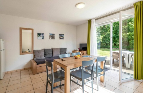Saumur House | Cosy apartment in villa for 5 guests with internet, pool, TV, terrace, pets allowed and parking