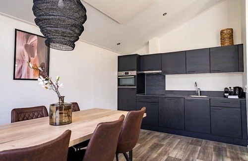 Schaarsbergen House | Cosy apartment in villa for 6 people with pool, WIFI, TV, terrace and parking
