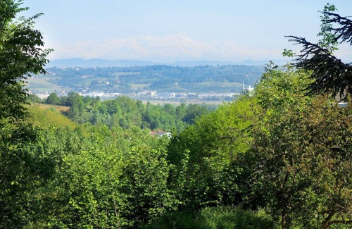 Rocca D'Arazzo Apartment | Cosy apartment for 4 people with WIFI, terrace and parking