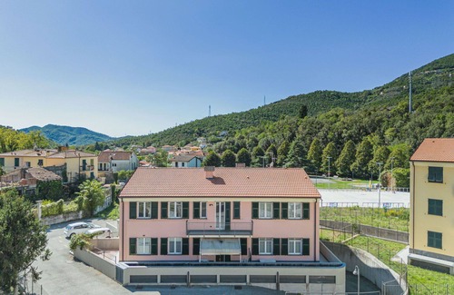 Sestri Levante Apartment | Cosy apartment for 5 guests with A/C, WIFI, TV, patio and pets allowed