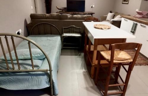 Agios Minas Apartment | Cosy apartment near Karfas Beach