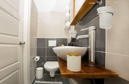 Galata Apartment | Cosy Apartment next to Galata Tower, Terrace with fabled view of the Bosporus