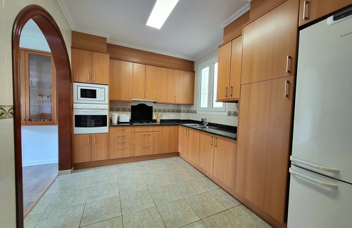 Portbou Apartment | Cosy apartment to discover Costa Brava. Walking distance to the beach.