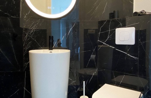 Quartier de l'Ecole-Militaire Apartment | Cosy Apartment Very Close to Eiffel Tower