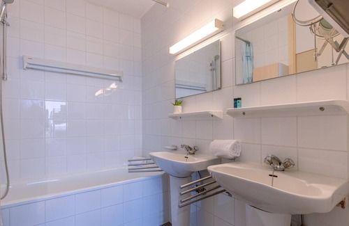 Duinbergen Apartment | Cosy apartment with swimming pool at Laguna Beach