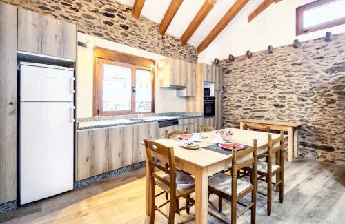Viana do Bolo Apartment | Cosy Apartment with Mountain View in Mourisca - 65 sqm