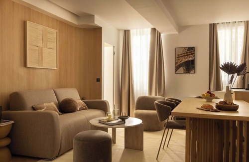 Saint-Vincent-de-Paul Apartment | Cosy apat with AC -3BR- 8P- Canal Saint-Martin