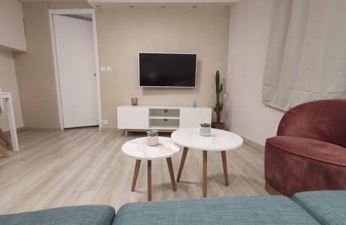 Gonesse Condo | Cosy Appartement Dans le Vieux Gonesse
