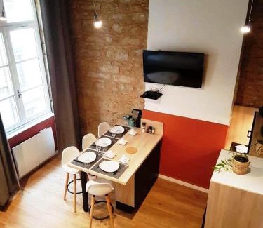 Grande Cote - Annonciade Apartment | Cosy appartement, dans les pentes de la Croix Rousse