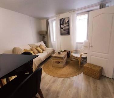 Charenton-le-Pont Apartment | Cosy Appartement 4P proche 12eme/Vincennes