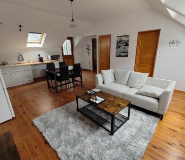 Pont-de-L'Arche Apartment | Cosy appartement 2 chambres