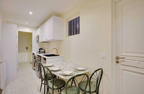 Quartier de Rochechouart Apartment | Cosy Appt - 1BDR/2P - Moulin Rouge/Montmartre