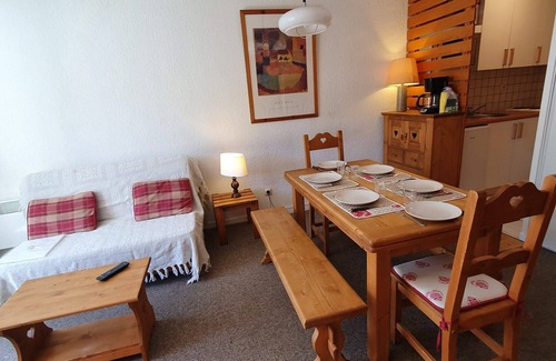 Les Deux Alpes Apartment | Cosy apt 4/6 ppl with balcony, near the ski runs