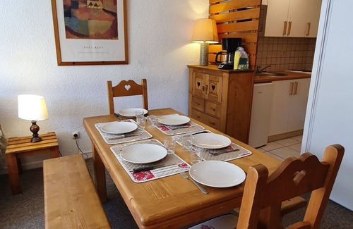 Les Deux Alpes Apartment | Cosy apt 4/6 ppl with balcony, near the ski runs