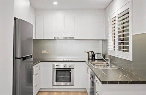 Terrigal Apartment | Cosy Beachside Unit, Short Stroll to the Beach