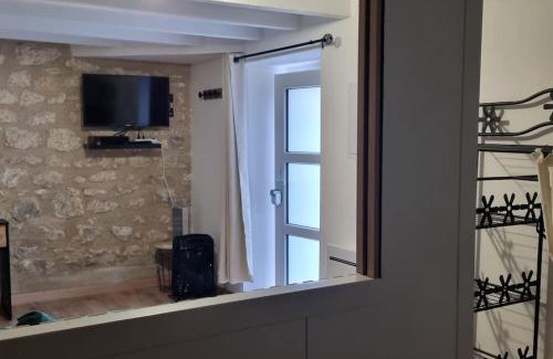 Angouleme Apartment | Cosy Bellamy