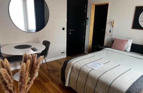 Leuven Hotel | Cosy Boutique hotel leuven - self check in with airco !