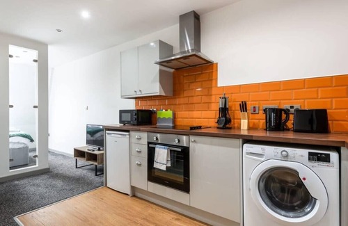 Halifax Apartment | Cosy Budget 1 Bed Flat in Halifax Centre