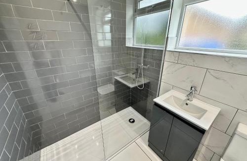 Kirk Sandall House | Cosy bungalow Branton Doncaster near Yorkshire wildlife park and doncaster centre