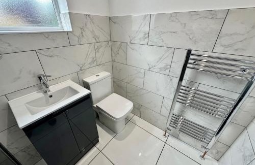 Kirk Sandall House | Cosy bungalow Branton Doncaster near Yorkshire wildlife park and doncaster centre