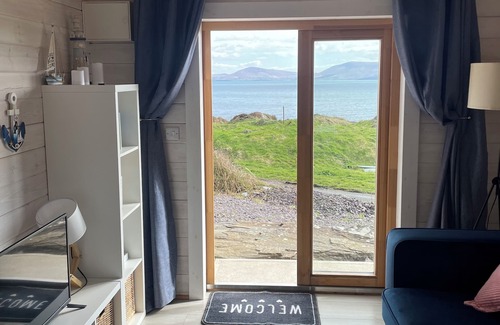 Caherdaniel Cabin | Cosy Cabin in the Dark Sky Reserve, Kerry, Ireland