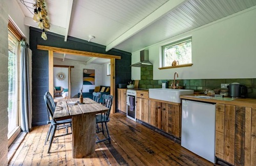 Little Cowarne House | Cosy Cabin with Wildlife & Woodland Views