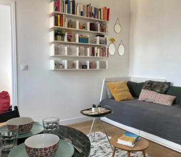 Romainville Apartment | Cosy-carnot we Speak English in Romainville near Paris