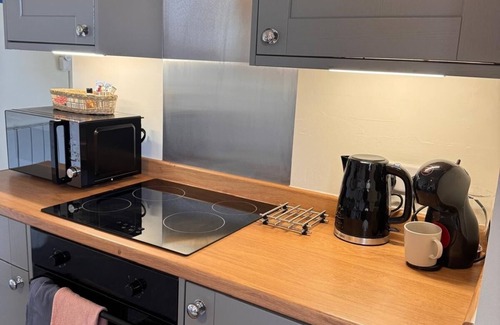 Bath City Centre Apartment | Cosy central Bath pad - 7 min walk to Station & town